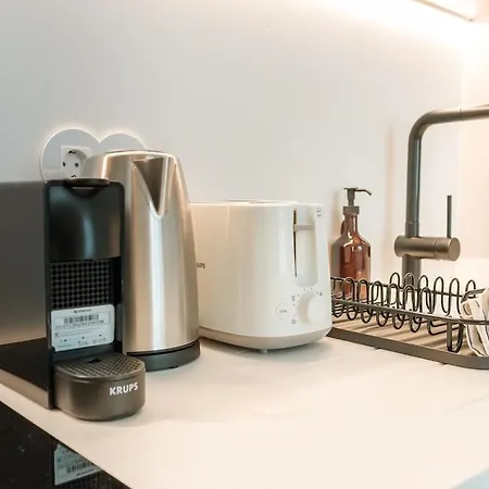 Elegant 1br Near Praca Comercio W/ Elevator And Ac Lisbon