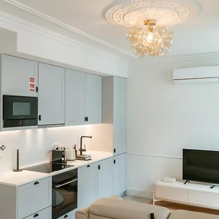 Apartamento Elegant 1br Near Praca Comercio W/ Elevator And Ac