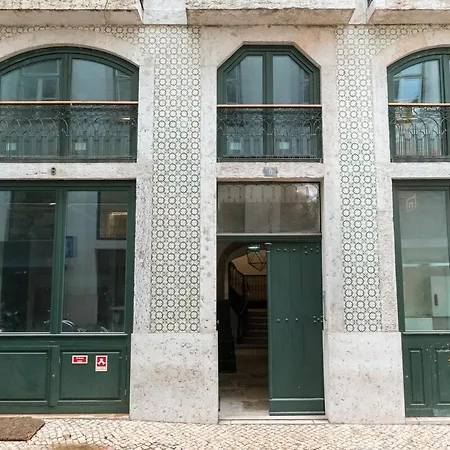 Apartman Elegant 1br Near Praca Comercio W/ Elevator And Ac