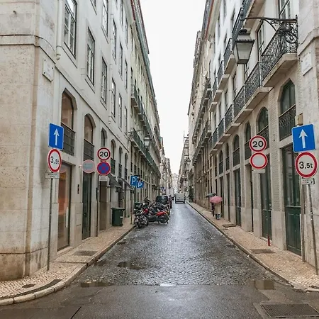 Elegant 1br Near Praca Comercio W/ Elevator And Ac Apartamento Lisboa