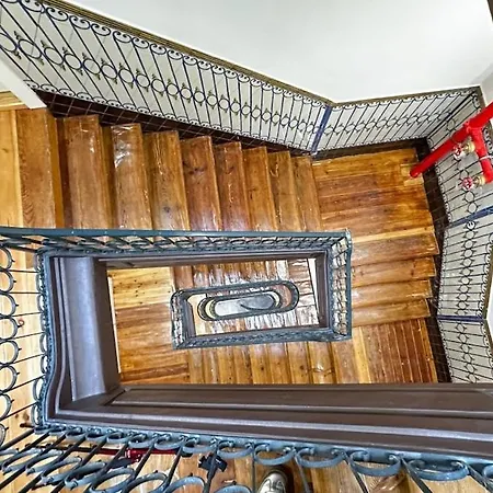 Apartamento Elegant 1br Near Praca Comercio W/ Elevator And Ac Lisboa